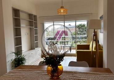 OPORTUNIDAD 2 AMBIENTES CON BALCON FRENTE A PLAZA COLON